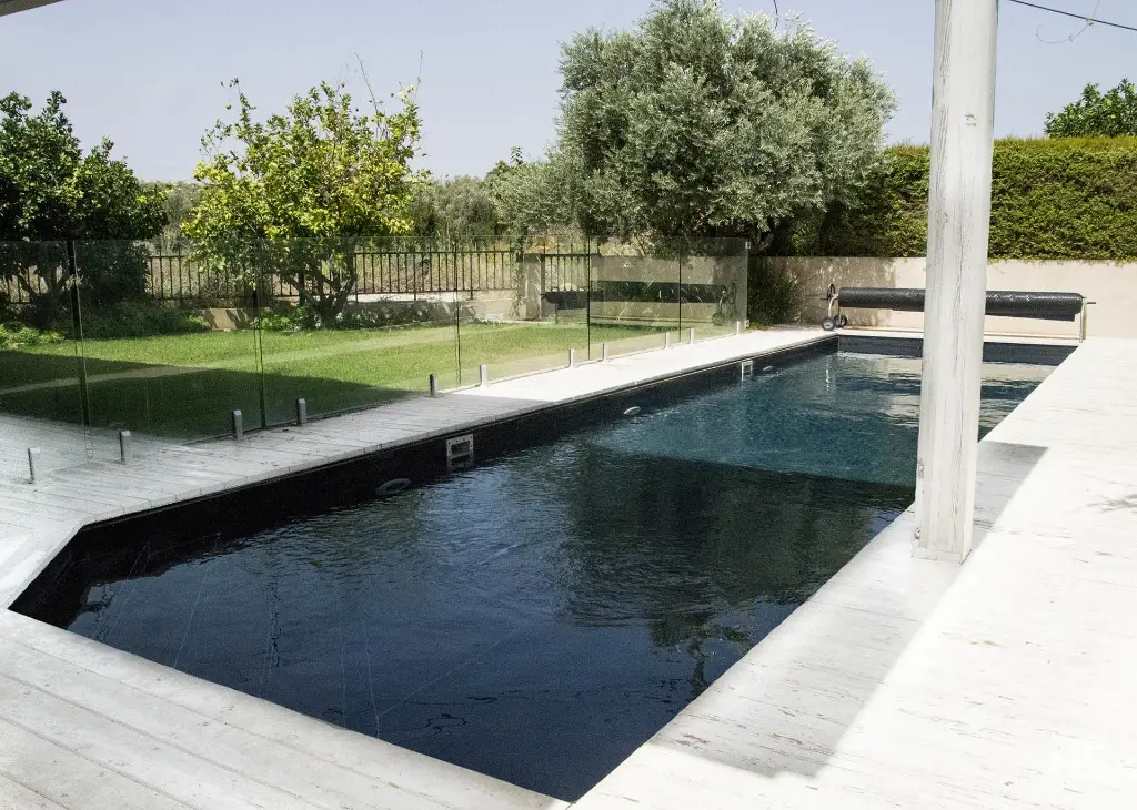 08009004M_Black Unicolor 1.webp