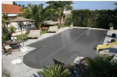 Couverture d'hiver opaque à centre poreux (avec fixation)